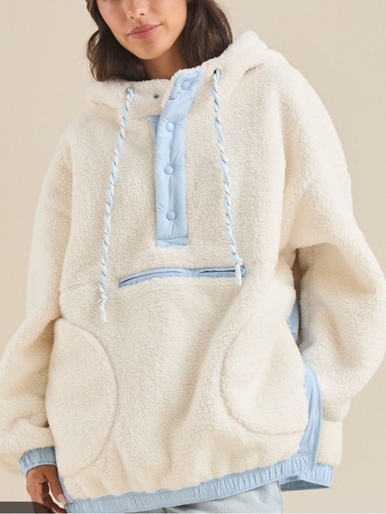 Altar'd State Jackets & Blazers - Altar'd State Frostbite Sherpa Pullover White and Light Blue Size Medium